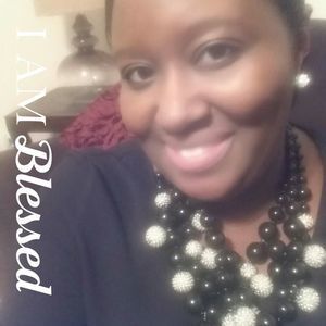 Meet your Posher, Delana